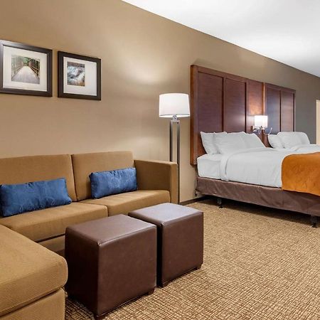 Comfort Suites Newnan Exterior photo